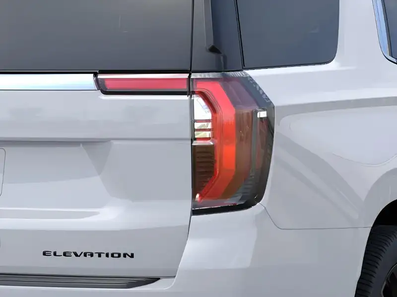 2026 GMC Yukon Elevation, bílá, 0 km, dovoz Kanada — foto 11 z 12