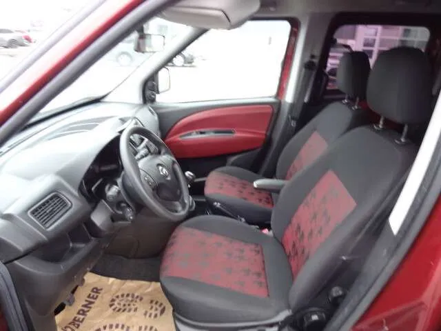 2017 Opel Combo, 192 097 km, Rakousko — foto 7 z 18