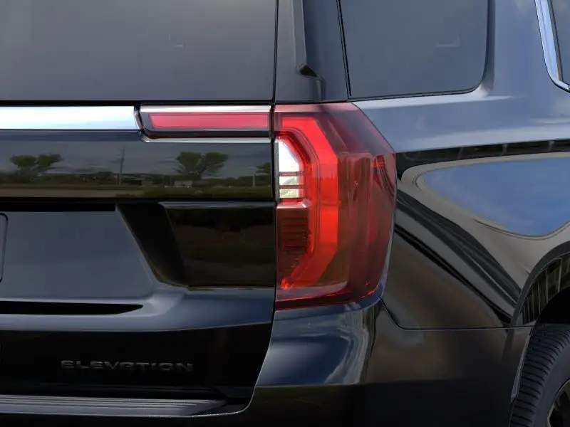 2026 GMC Yukon Elevation, černá, 6 km, dovoz Kanada — foto 11 z 12