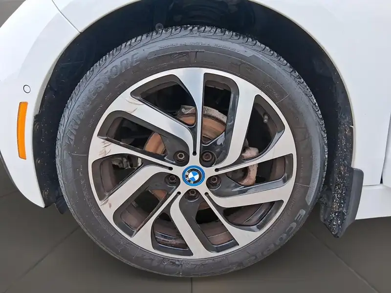 2017 BMW I3 W/RANGE EXTENDER, bílá, 114 637 km, dovoz Kanada — foto 9 z 12