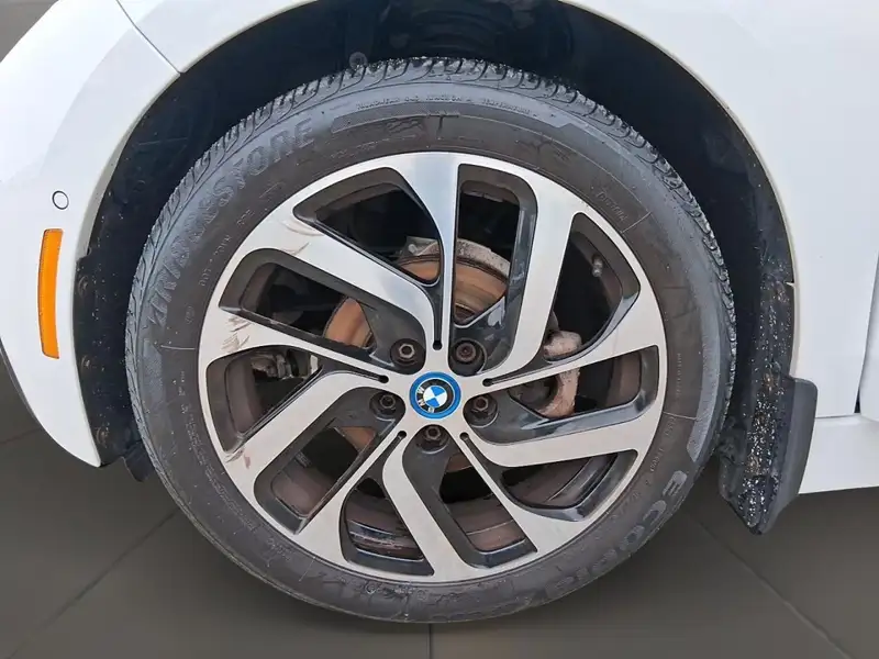 2017 BMW I3 W/RANGE EXTENDER, bílá, 114 637 km, dovoz Kanada — foto 9 z 12