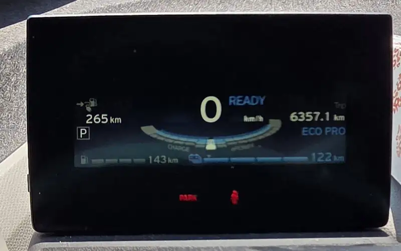 2016 BMW I3, černá, 166 000 km, dovoz Kanada — foto 9 z 10