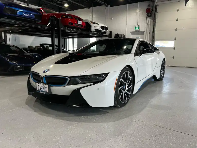 2014 BMW I8 Edrive, bílá, 50 773 km, dovoz Kanada — foto 3 z 12