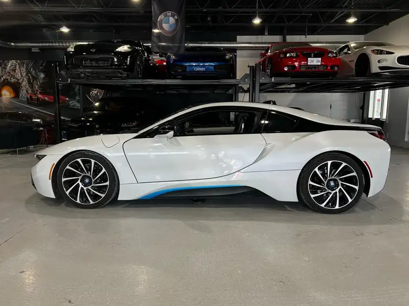 2014 BMW I8 Edrive, bílá, 50 773 km, dovoz Kanada — foto 4 z 12