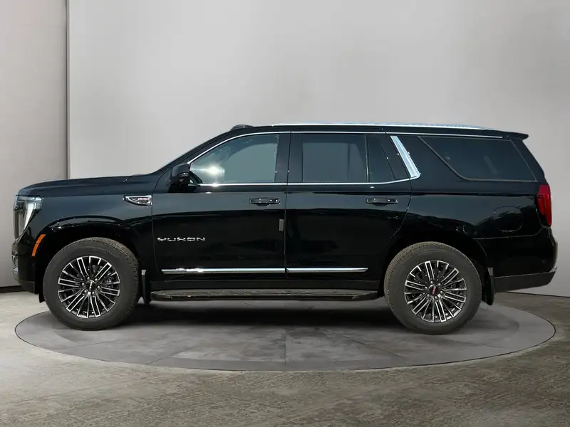 2026 GMC Yukon Elevation, černá, 4 km, dovoz Kanada — foto 2 z 12