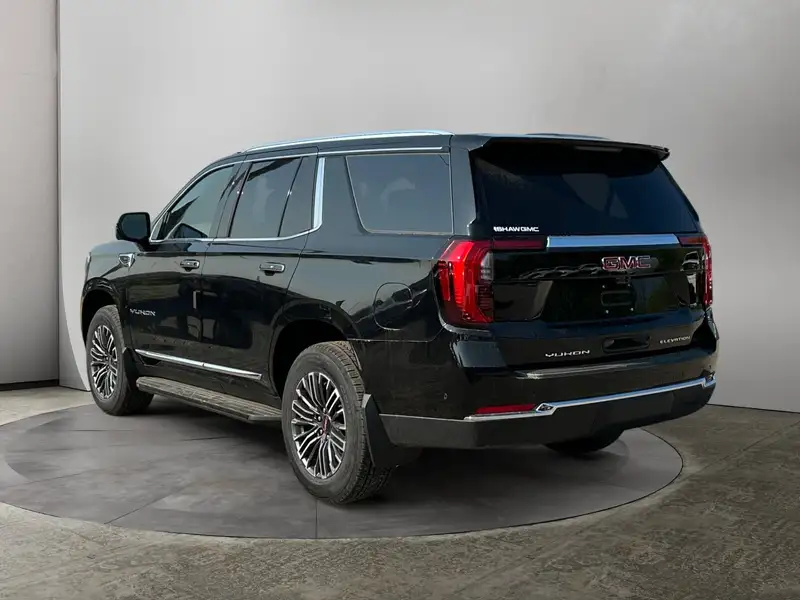 2026 GMC Yukon Elevation, černá, 4 km, dovoz Kanada — foto 3 z 12