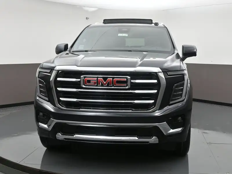2026 GMC Yukon ELEVATION, šedá, 30 km, dovoz Kanada — foto 2 z 12