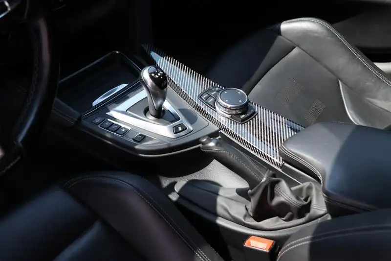 2016 BMW M3 Sedan, 92 469 km, dovoz Kanada — foto 8 z 12