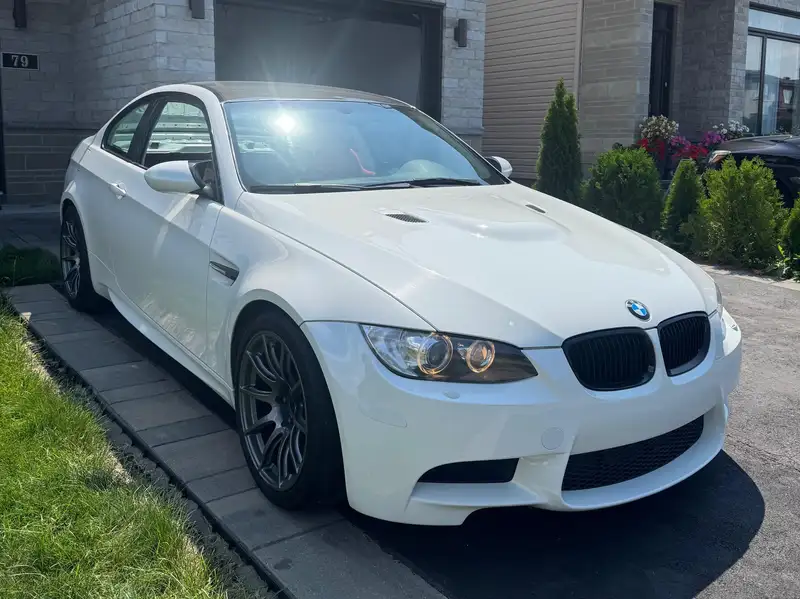 2011 BMW M3 E92 M3 2011, bílá, 186 000 km, dovoz Kanada — foto 2 z 10
