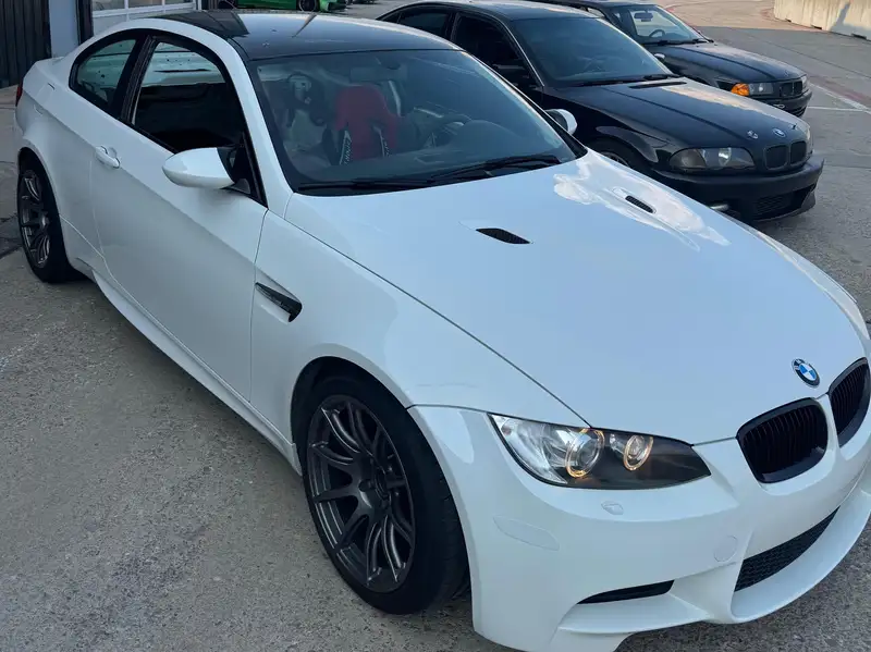 2011 BMW M3 E92 M3 2011, bílá, 186 000 km, dovoz Kanada — foto 4 z 10