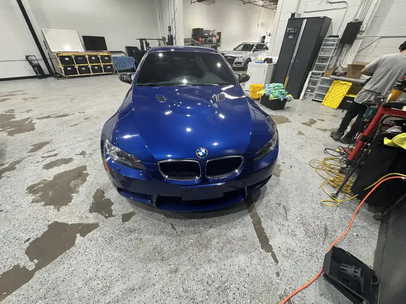 2012 BMW M3 2dr Conv, 82 658 km, dovoz Kanada — foto 3 z 11