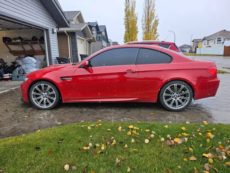 2008 BMW M3 E92 M3, červená, 158 000 km, dovoz Kanada — foto 3 z 12