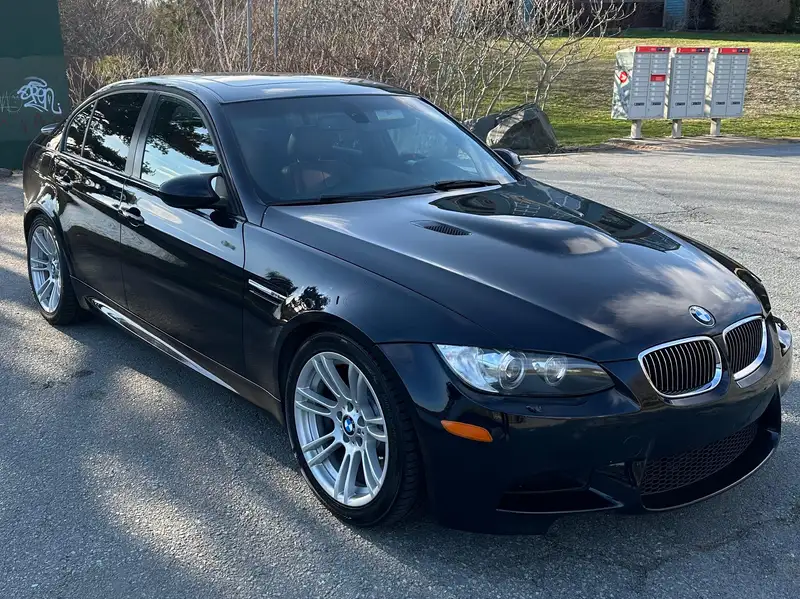 2011 BMW M3, černá, 216 000 km, dovoz Kanada — foto 4 z 12