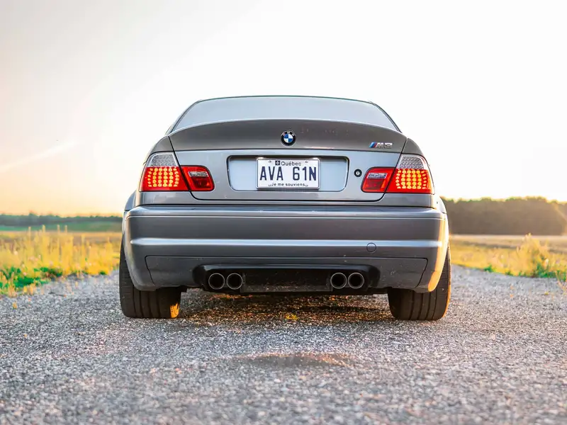 2003 BMW M3, šedá, 108 000 km, dovoz Kanada — foto 5 z 11