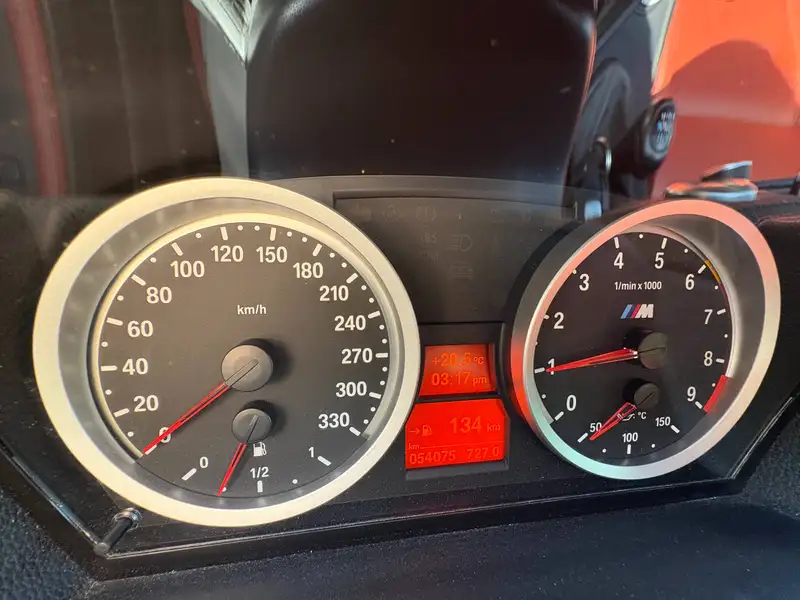 2008 BMW M3 E90, bílá, 54 075 km, dovoz Kanada — foto 10 z 12