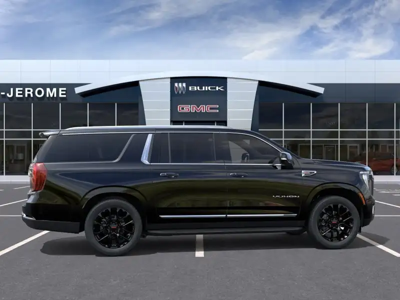 2026 GMC Yukon Elevation, černá, 6 km, dovoz Kanada — foto 5 z 12