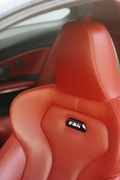 2016 BMW M4 2dr Cpe, 58 000 km, dovoz Kanada — foto 8 z 12