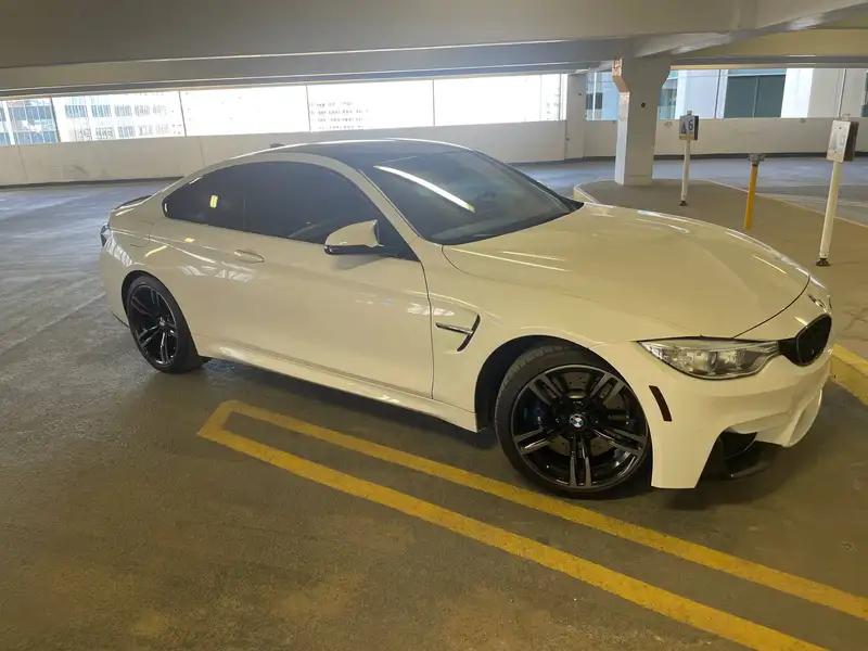 2016 BMW M4, bílá, 88 000 km, dovoz Kanada — foto 10 z 12