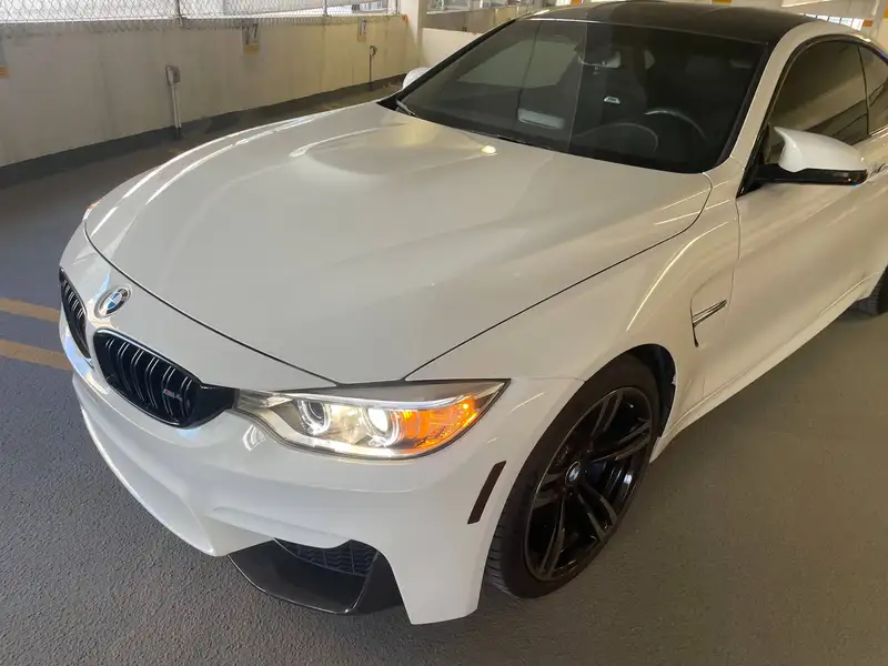 2016 BMW M4, bílá, 88 000 km, dovoz Kanada — foto 3 z 12