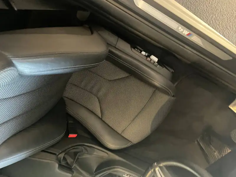 2016 BMW M4, bílá, 88 000 km, dovoz Kanada — foto 9 z 12