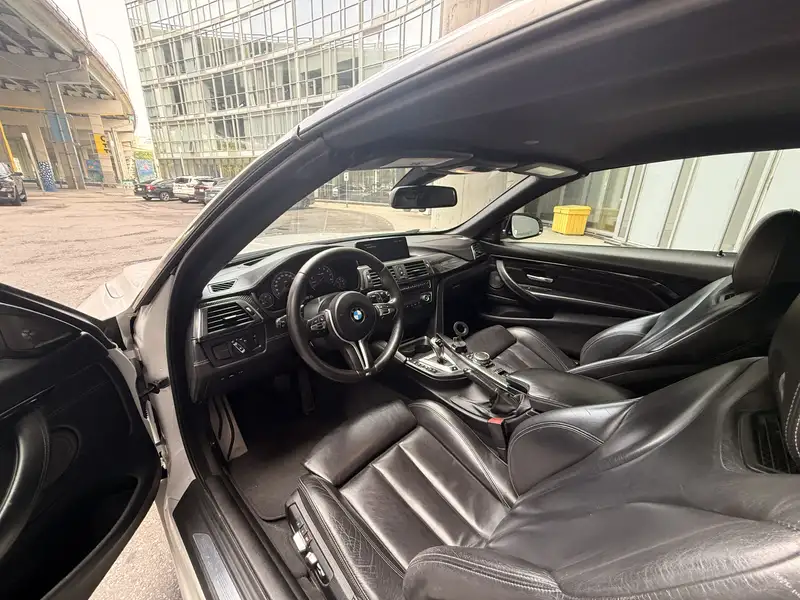 2016 BMW M4 2dr Conv, 155 000 km, dovoz Kanada — foto 7 z 12