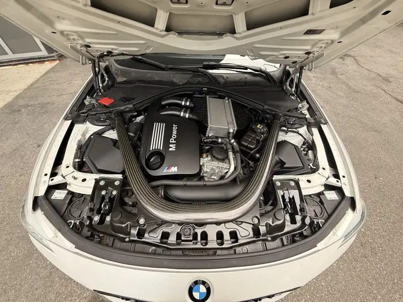 2016 BMW M4 2dr Conv, 155 000 km, dovoz Kanada — foto 9 z 12