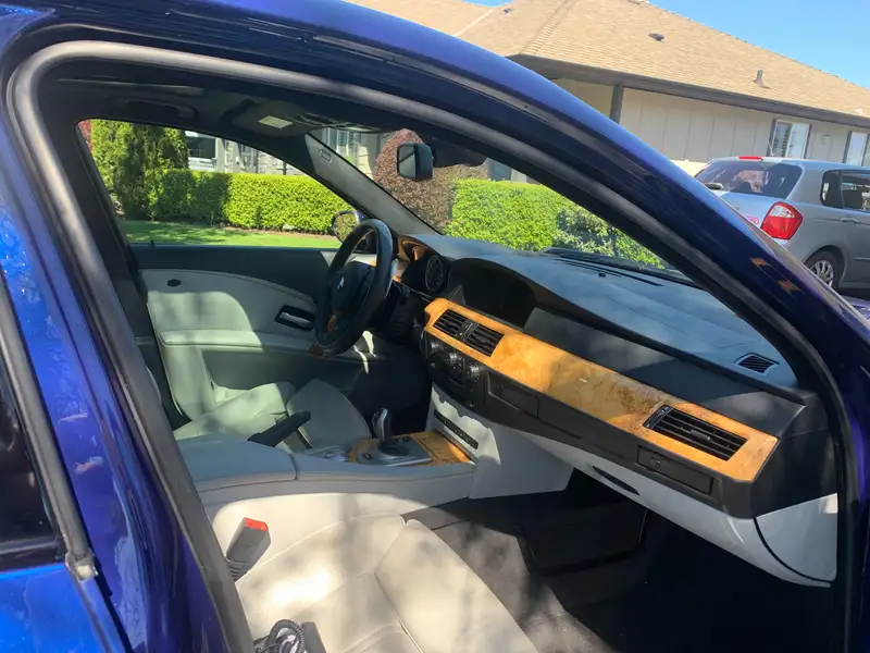 2006 BMW M5, modrá, 72 000 km, dovoz Kanada — foto 6 z 10
