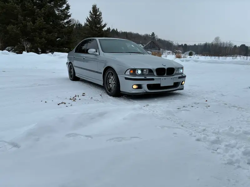 2000 BMW M5 E39, stříbrná, 89 000 km, dovoz Kanada — foto 3 z 12