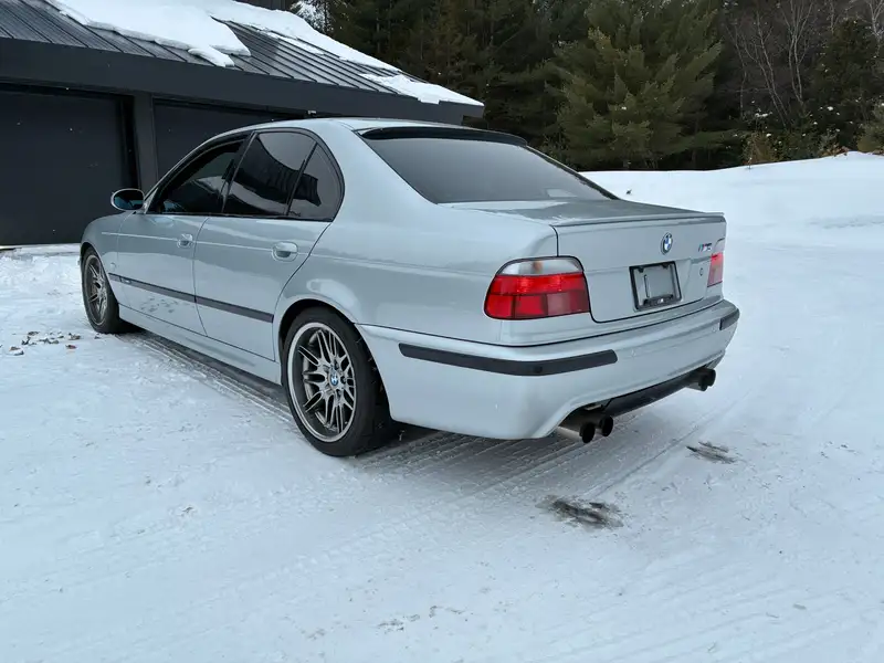2000 BMW M5 E39, stříbrná, 89 000 km, dovoz Kanada — foto 5 z 12