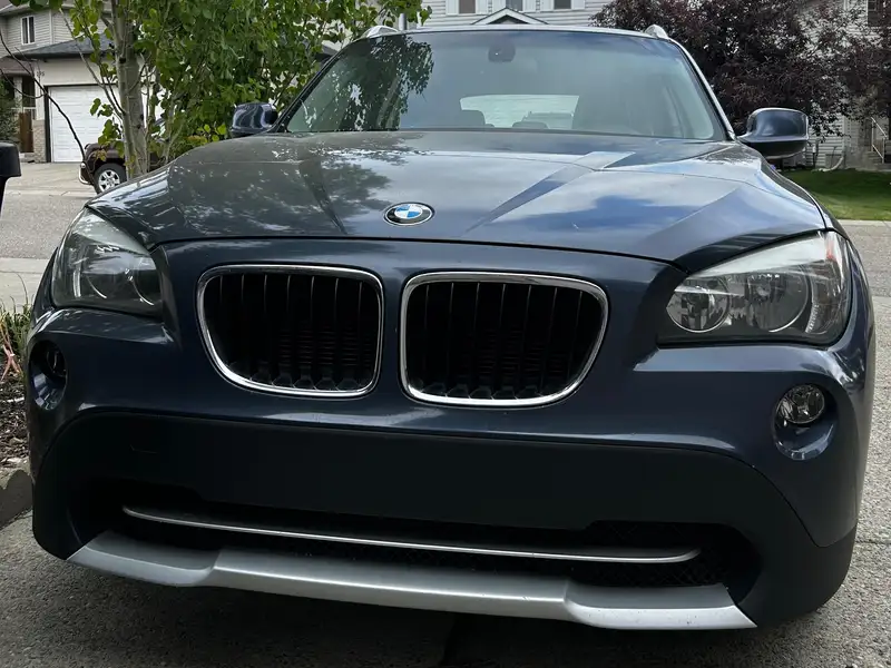 2012 BMW X1, modrá, 191 000 km, dovoz Kanada — foto 2 z 12