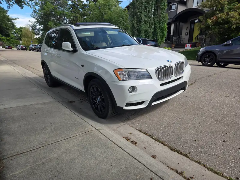 2011 BMW X3, bílá, 186 000 km, dovoz Kanada — foto 3 z 10