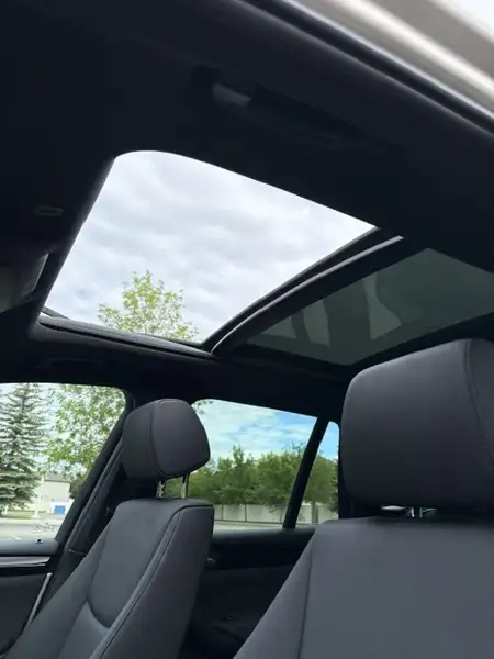 2015 BMW X3 xDrive, stříbrná, 197 250 km, dovoz Kanada — foto 7 z 7