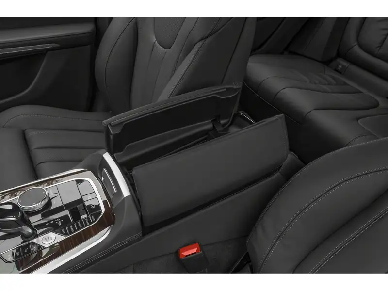 2022 BMW X5, bílá, 78 151 km, dovoz Kanada — foto 9 z 11