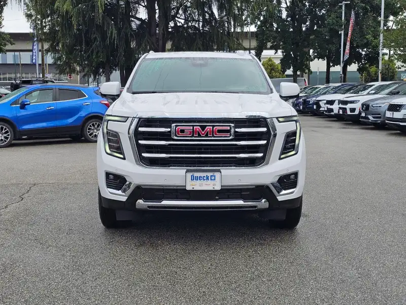2026 GMC Yukon Elevation, bílá, 2 500 km, dovoz Kanada — foto 2 z 12