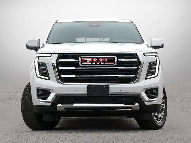 2026 GMC Yukon Elevation, bílá, 35 km, dovoz Kanada — foto 2 z 12