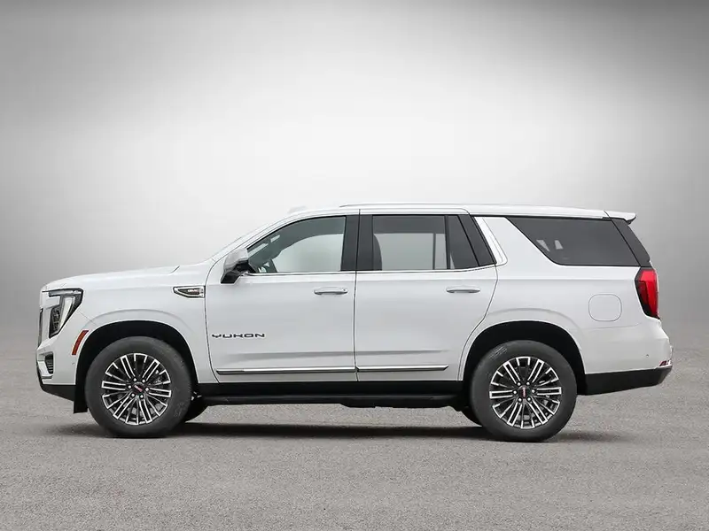 2026 GMC Yukon Elevation, bílá, 35 km, dovoz Kanada — foto 3 z 12