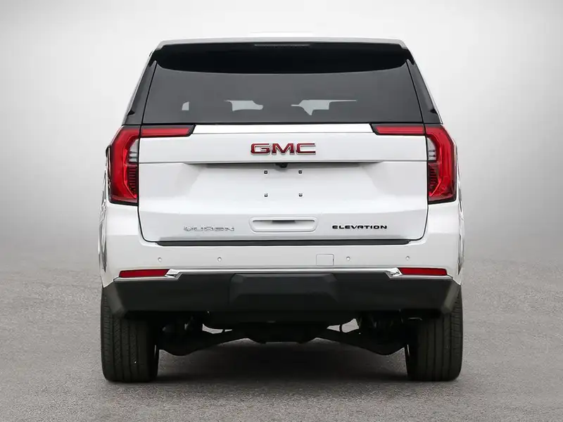 2026 GMC Yukon Elevation, bílá, 35 km, dovoz Kanada — foto 5 z 12