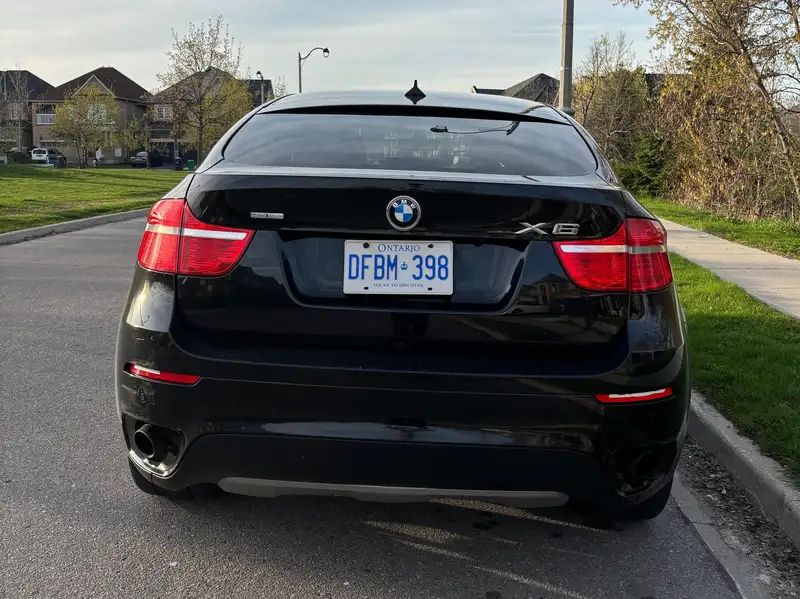 2012 BMW X6, 172 000 km, dovoz Kanada — foto 2 z 8