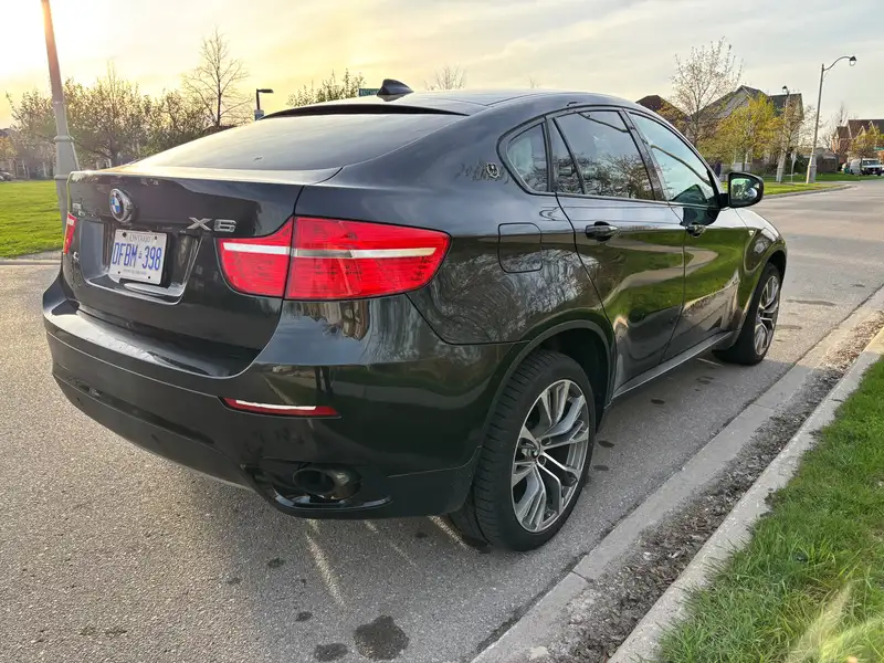2012 BMW X6, 172 000 km, dovoz Kanada — foto 3 z 8