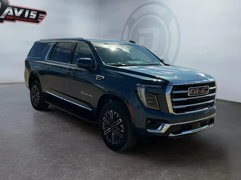 2026 GMC Yukon Elevation, modrá, 10 km, dovoz Kanada — foto 3 z 12