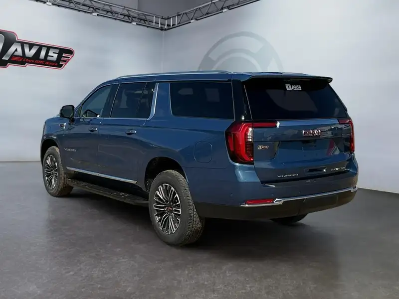 2026 GMC Yukon Elevation, modrá, 10 km, dovoz Kanada — foto 7 z 12