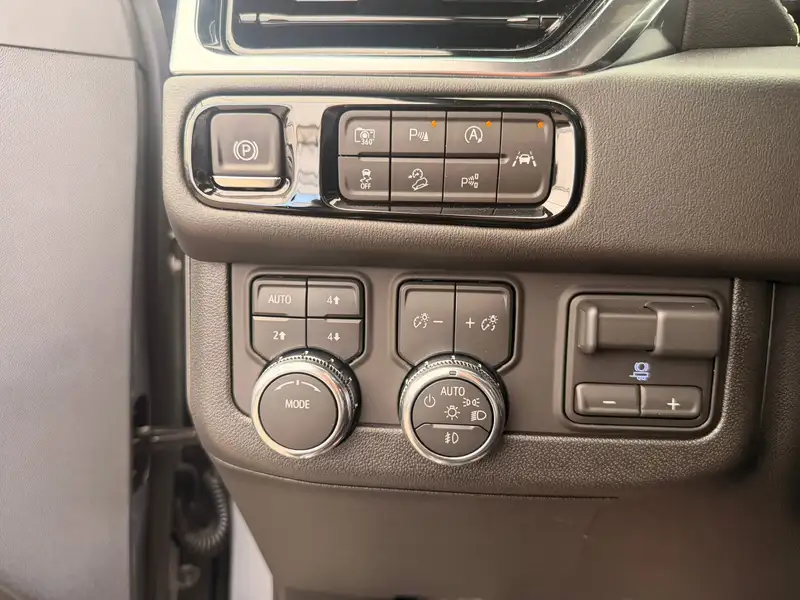 2026 GMC Yukon Elevation, 4 198 km, dovoz Kanada — foto 12 z 12