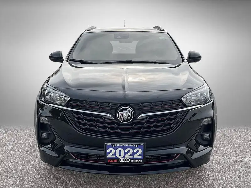 2022 Buick Encore Preferred, černá, 95 300 km, dovoz Kanada — foto 2 z 12