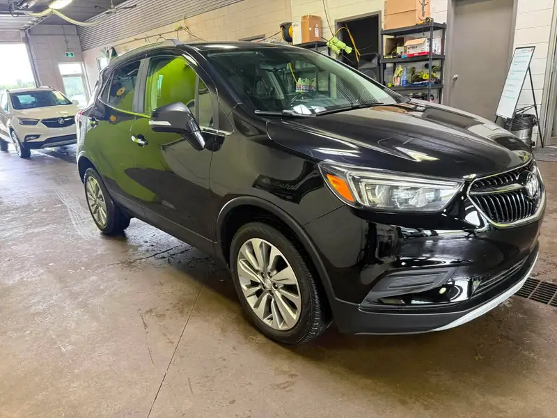 2017 Buick Encore Preferred, černá, 55 719 km, dovoz Kanada — foto 3 z 12