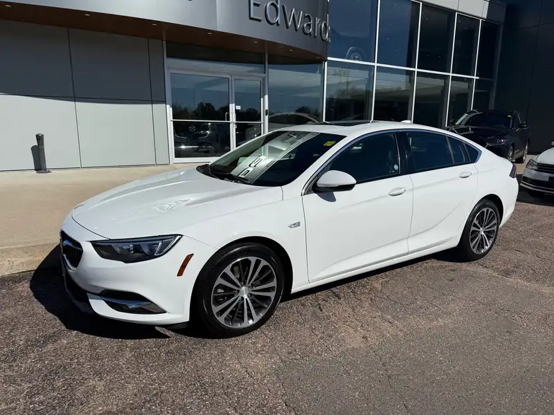 2019 Buick Regal Essence, bílá, 149 736 km, dovoz Kanada — foto 3 z 12