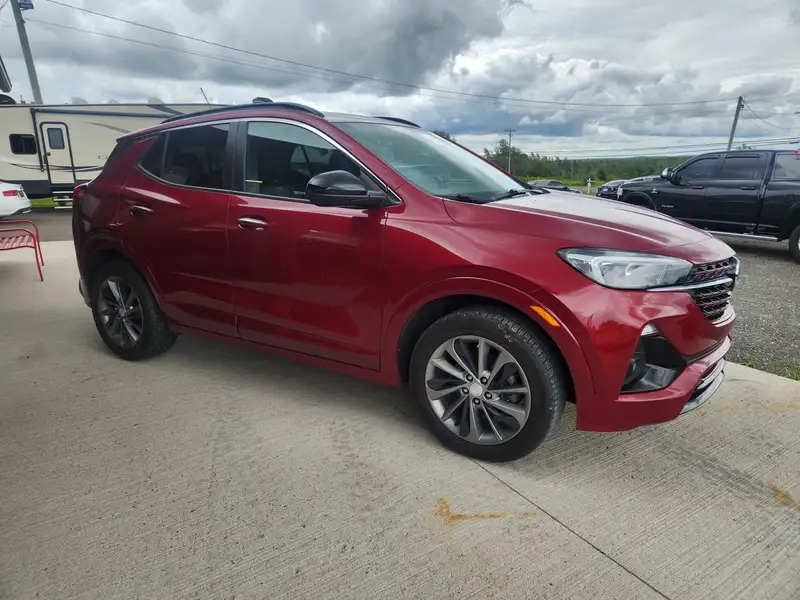 2021 Buick Encore ST AWD, červená, 53 266 km, dovoz Kanada — foto 5 z 12