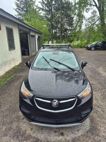 2018 Buick Encore Preferred, černá, 96 769 km, dovoz Kanada — foto 2 z 12