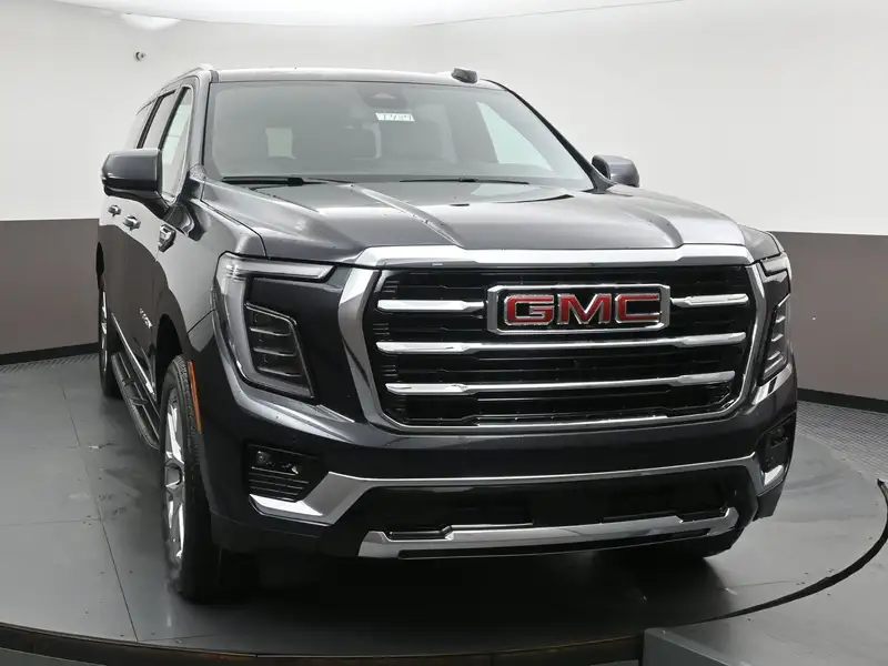 2026 GMC Yukon ELEVATION, šedá, 30 km, dovoz Kanada — foto 2 z 12