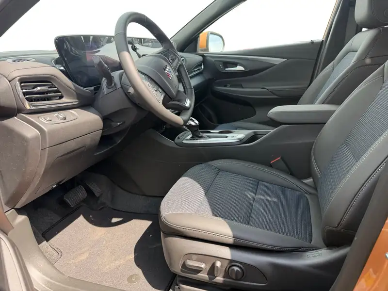 2026 Buick Envista Preferred, hnědá, 10 km, dovoz Kanada — foto 10 z 12
