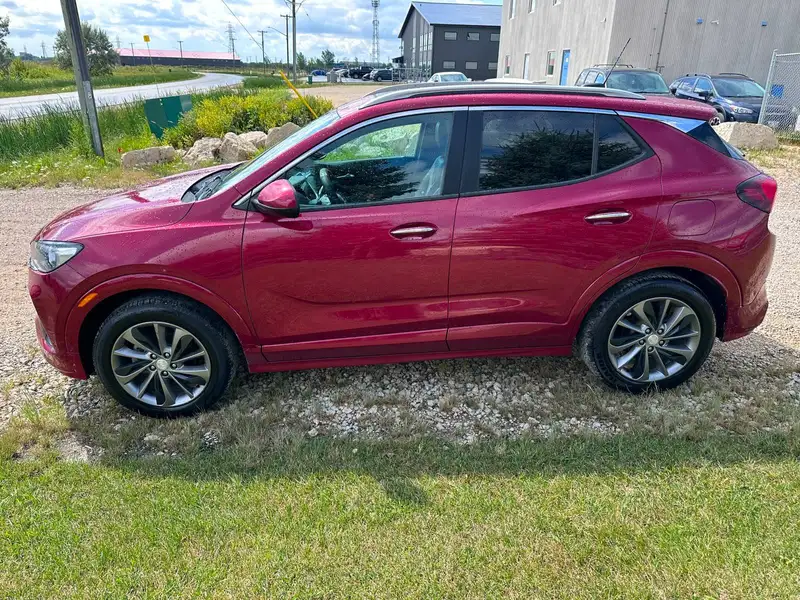 2020 Buick Encore Select, červená, 119 100 km, dovoz Kanada — foto 4 z 12